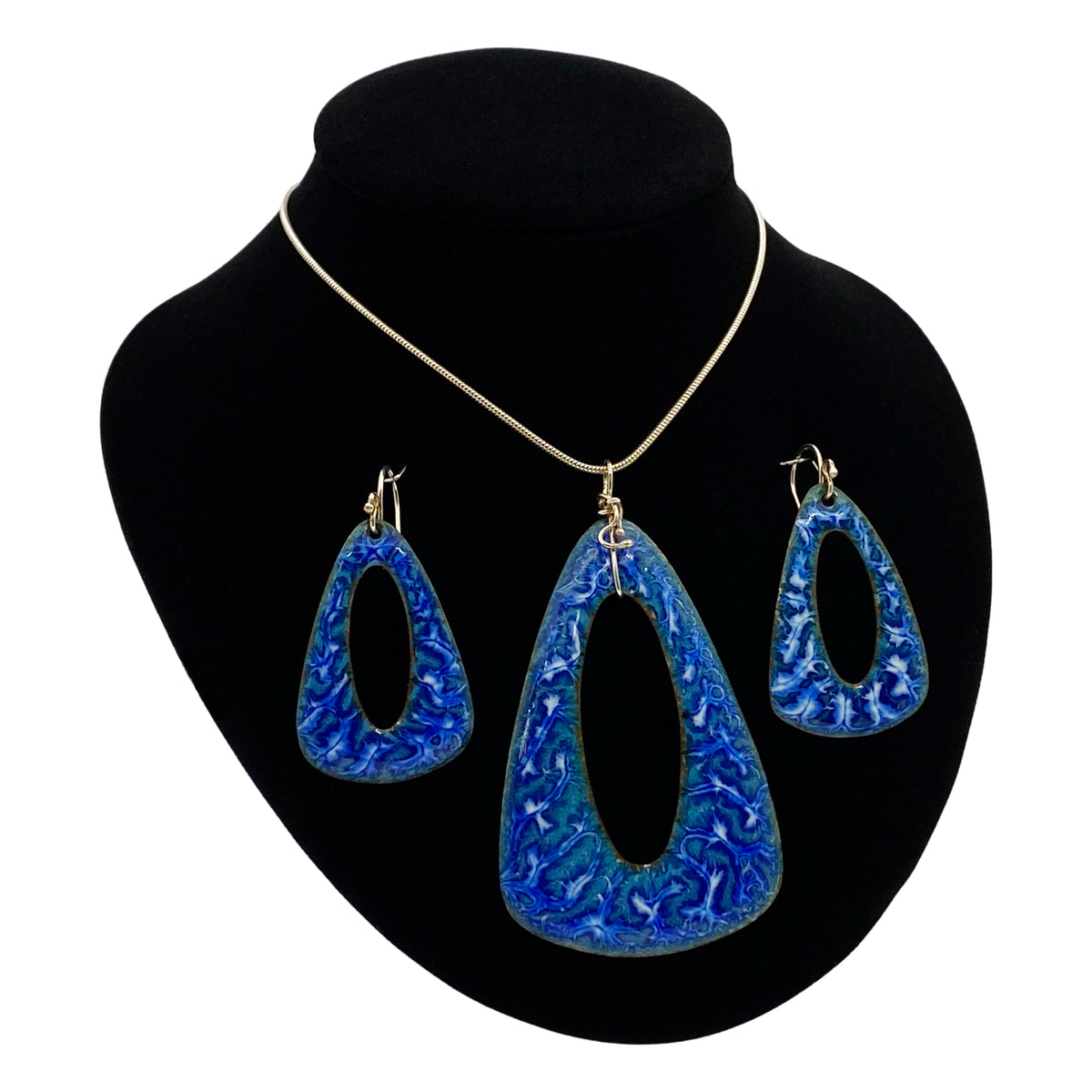 Camille Patton Blue Beauty Head Over Heels Jewelry Set S02