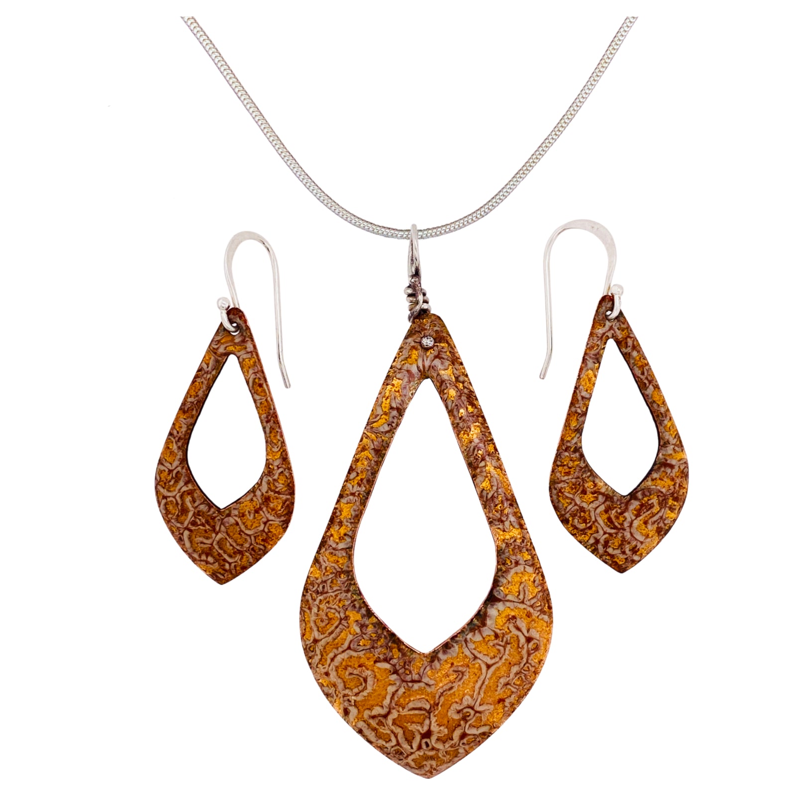 Camille Patton Golden Animal Head Over Heels Jewelry Set S01