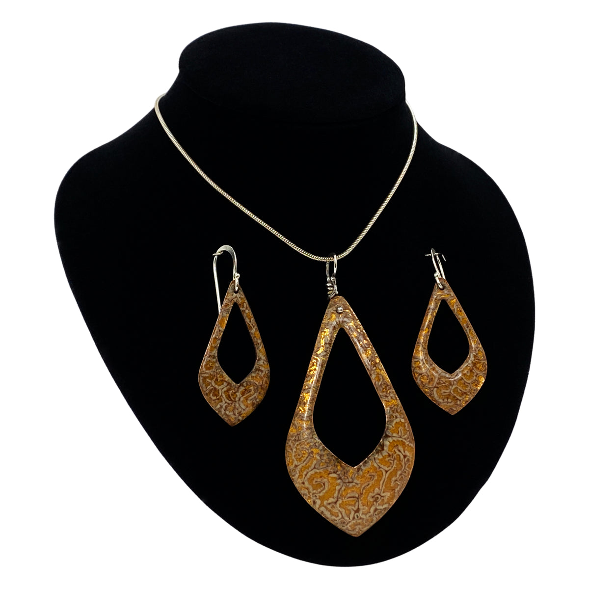 Camille Patton Golden Animal Head Over Heels Jewelry Set S02
