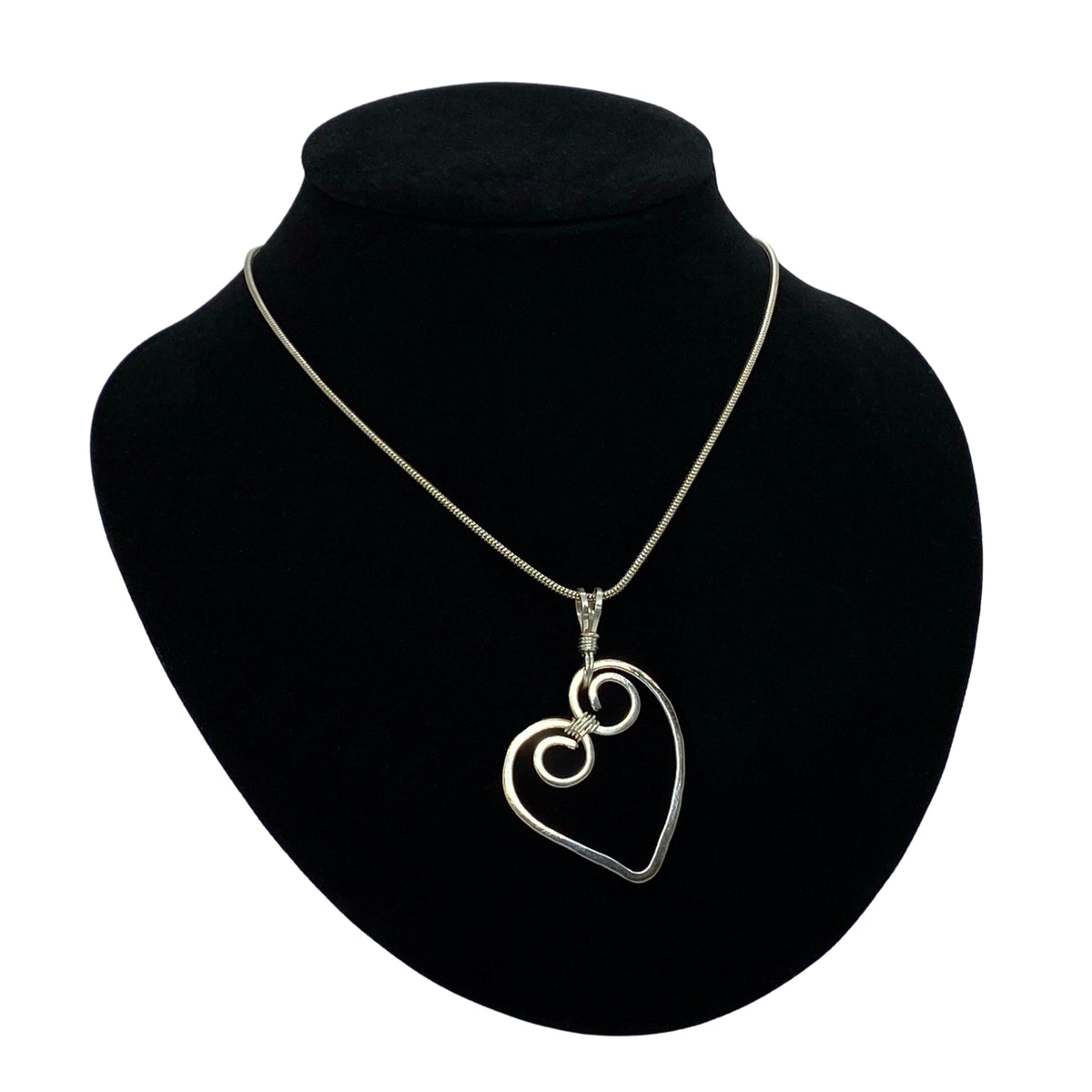 Camille Patton Hammered Hearts Wire Jewelry Necklace S04