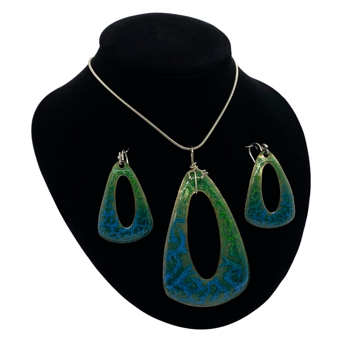 Camille Patton Meandering Water Head Over Heels Jewelry Set S02