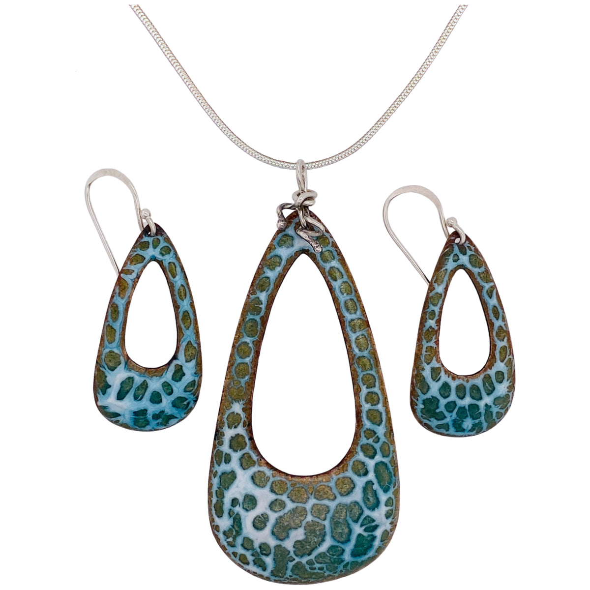 Camille Patton Ocean Drop Head Over Heels Jewelry Set S01