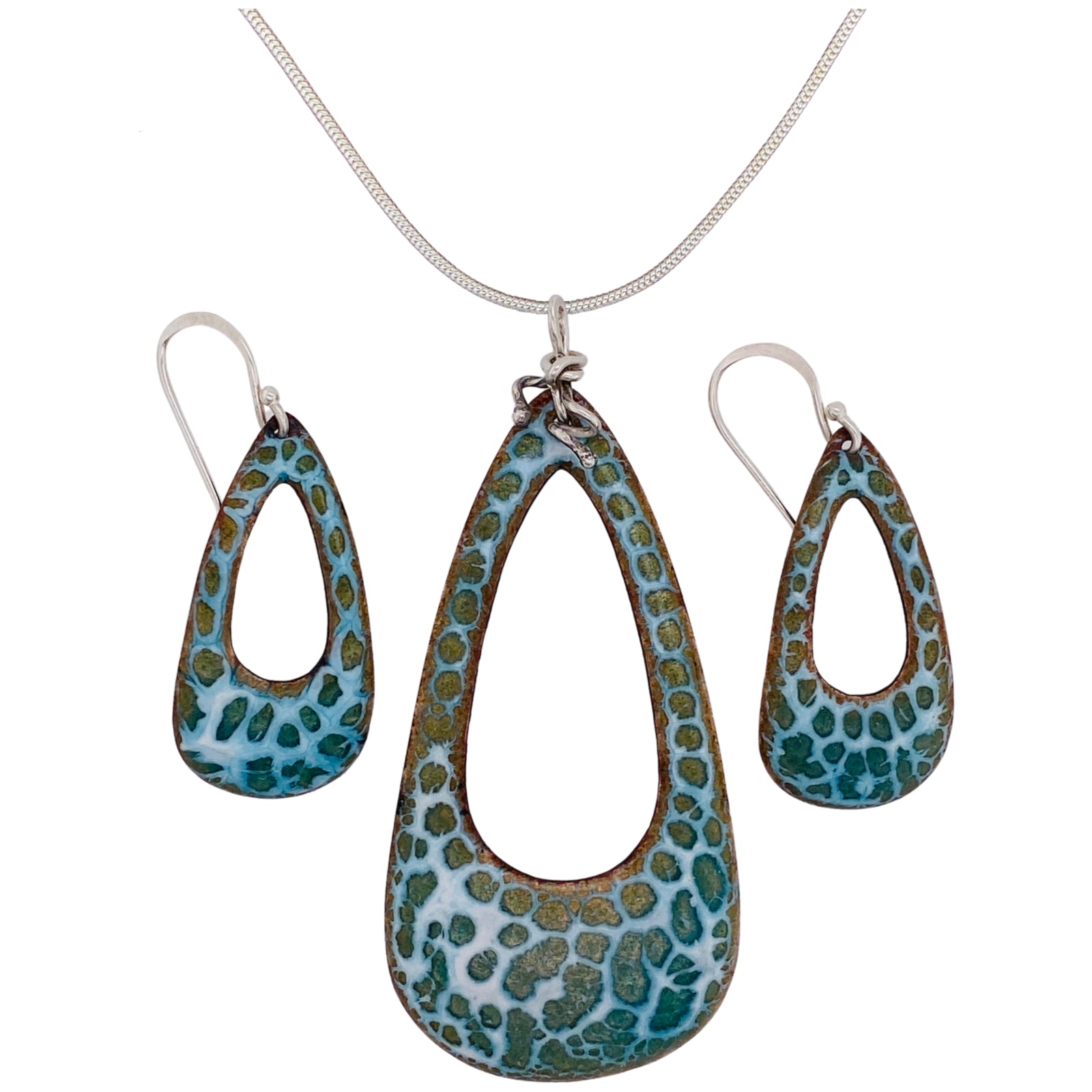 Camille Patton Ocean Drop Head Over Heels Jewelry Set S01