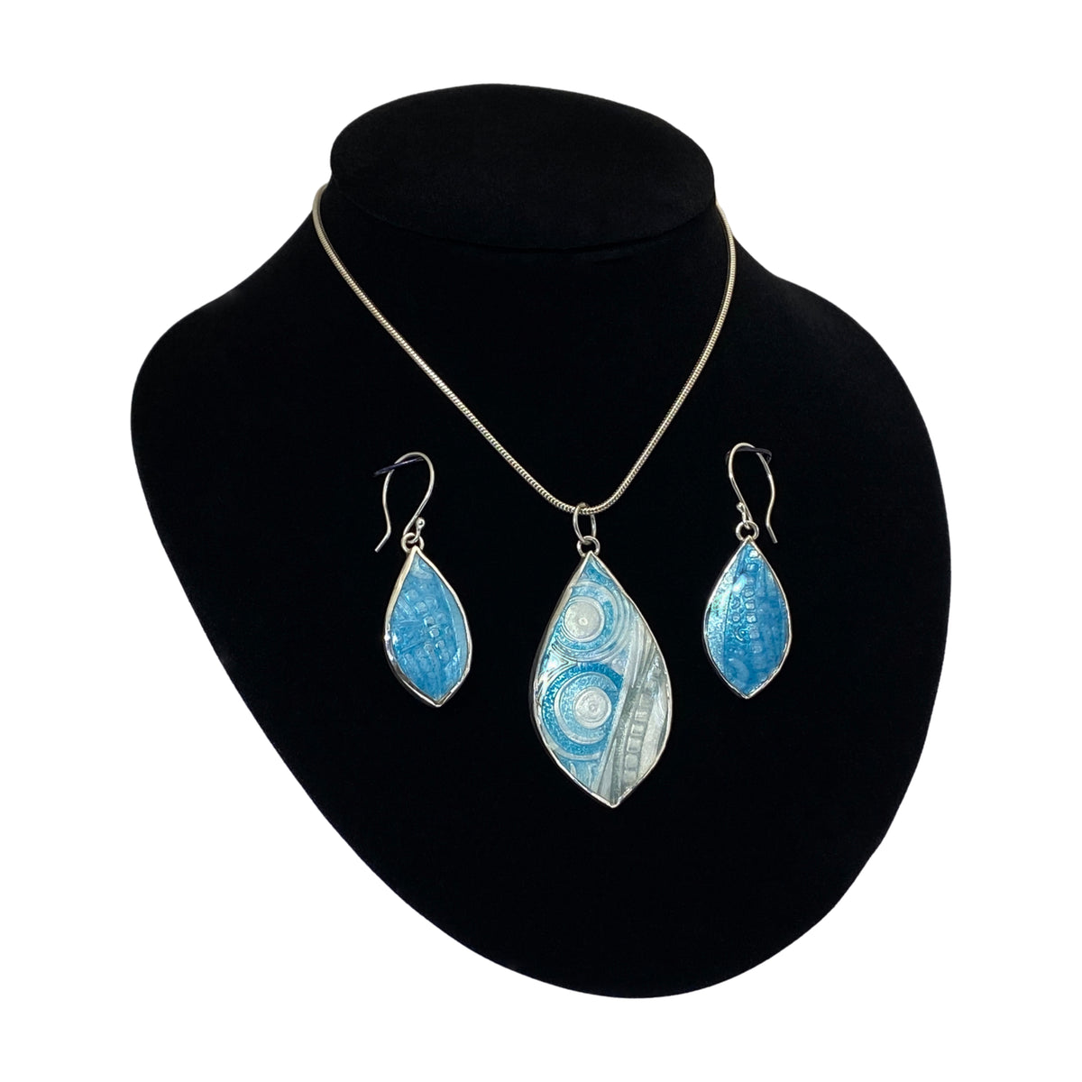 Camille Patton Pearly Blue Cosmos Jewelry Set S02