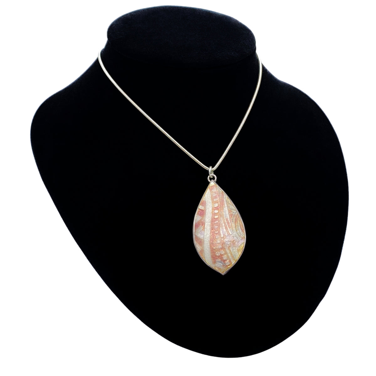 Camille Patton Pearly Pink Cosmos Jewelry Necklace S04