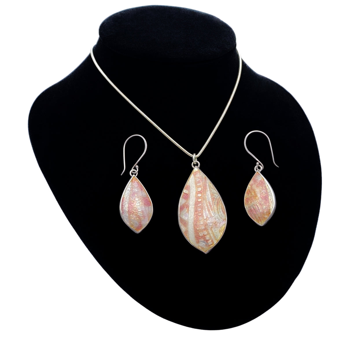 Camille Patton Pearly Pink Cosmos Jewelry Set S02