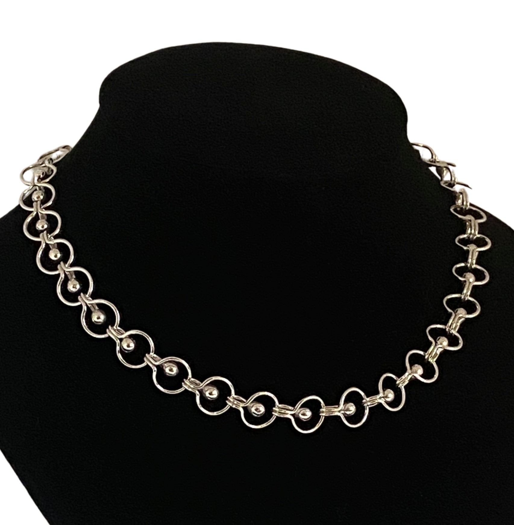 Wire Collection: Spherical Orbit Choker