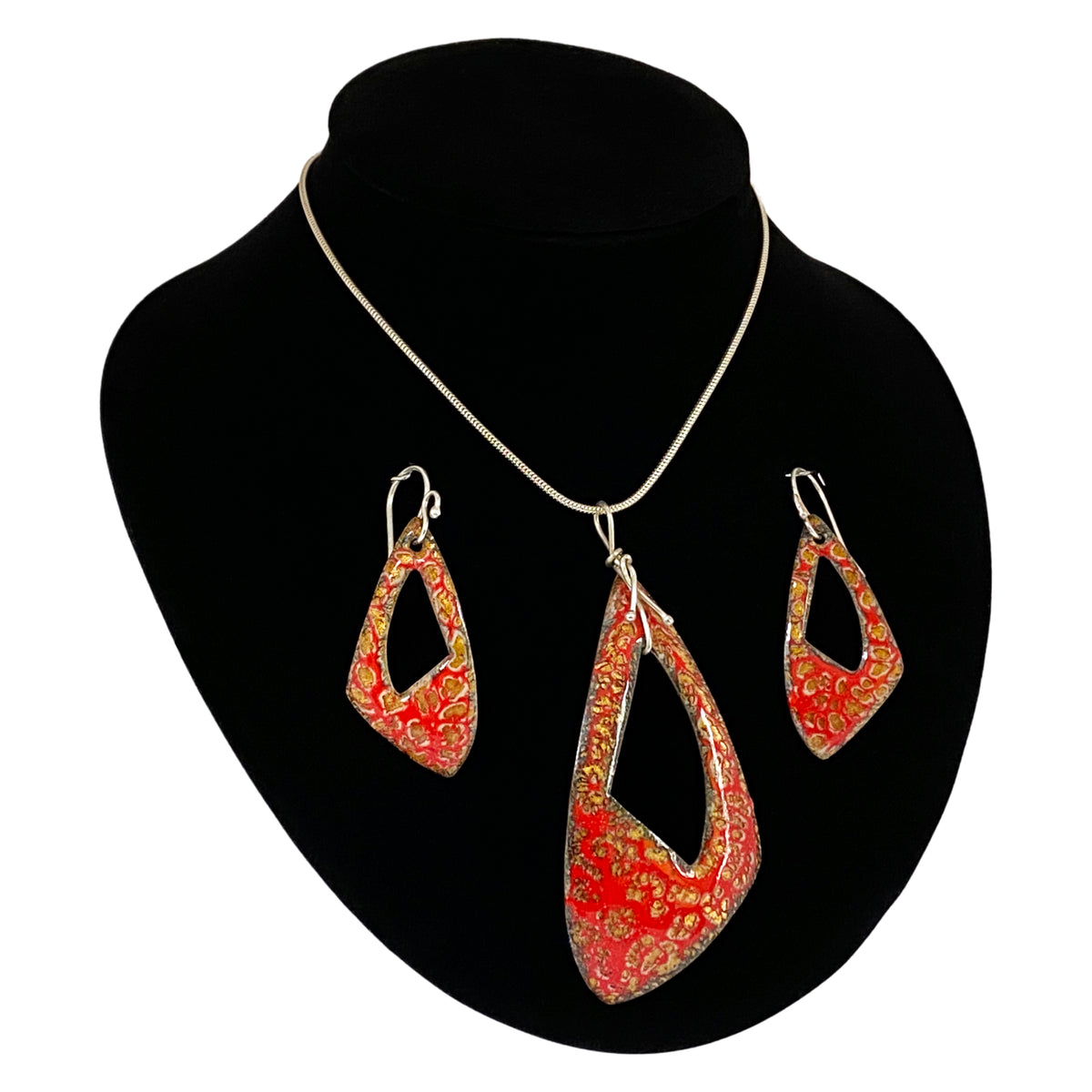 Camille Patton Tango Head Over Heels Jewelry Set S02